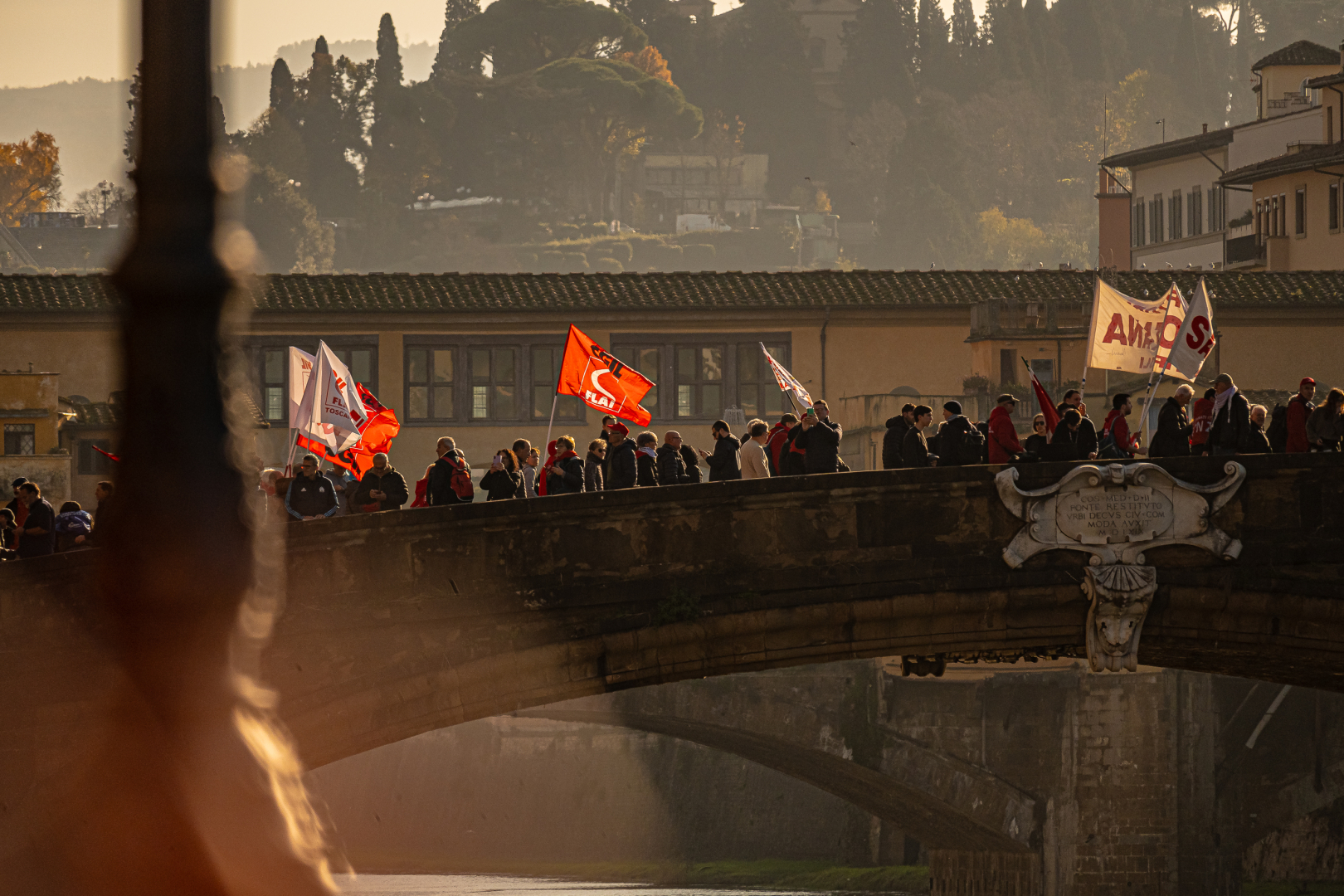 foto della manifestazione dei sindacati a Firenze per lo sciopero generale